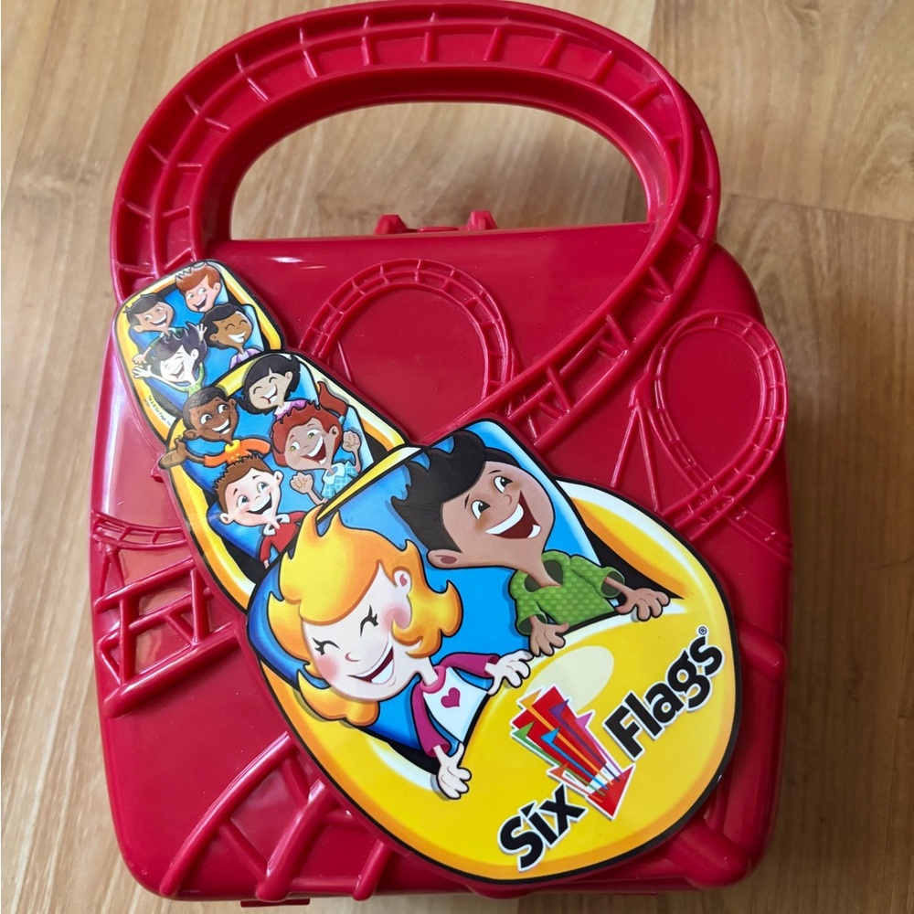 Six Flags Lunchbox
